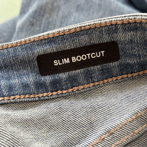 Judy Blue Light Wash Slim Bootcut Jeans w/Slit Hem | Womens 5/27 - Picture 8 of 17